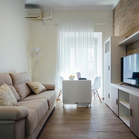 O&L San Luis Feel At Home In A Renovated Apartment إشبيلية الغرفة الصورة